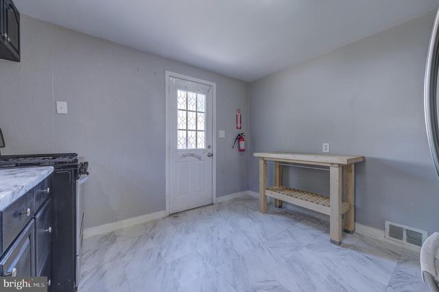 189 REGINA AVE, Hamilton, NJ 08619