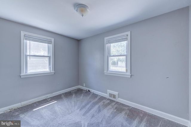 189 REGINA AVE, Hamilton, NJ 08619