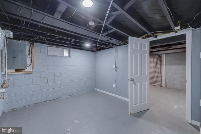 189 REGINA AVE, Hamilton, NJ 08619