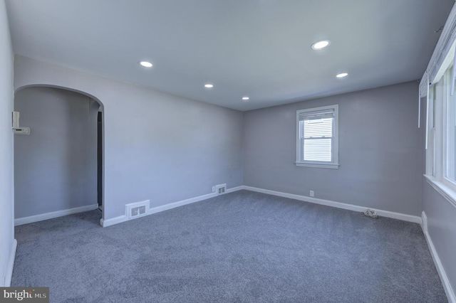 189 REGINA AVE, Hamilton, NJ 08619