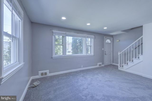 189 REGINA AVE, Hamilton, NJ 08619