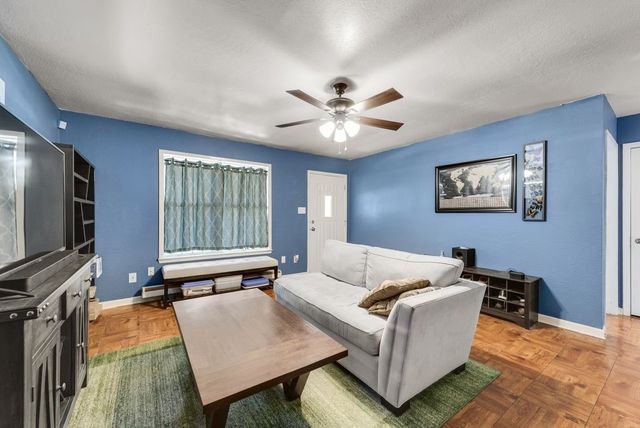 921 E Annie Street, Fort Worth, TX 76104