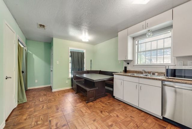 921 E Annie Street, Fort Worth, TX 76104