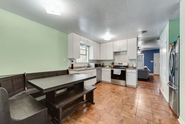 921 E Annie Street, Fort Worth, TX 76104
