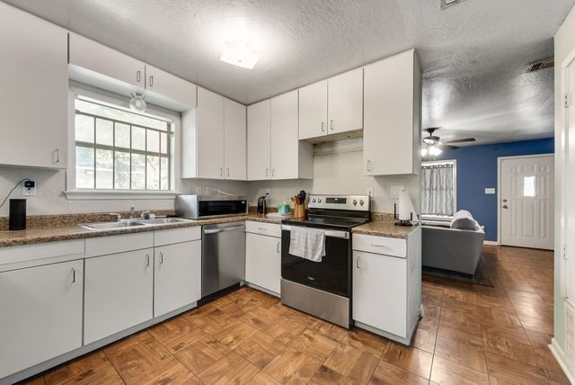 921 E Annie Street, Fort Worth, TX 76104