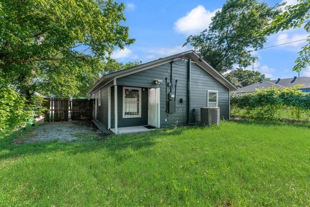 921 E Annie Street, Fort Worth, TX 76104