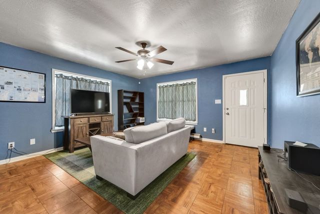 921 E Annie Street, Fort Worth, TX 76104