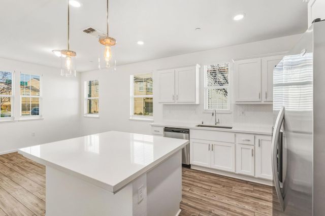 2939 Limoges Walk, Sacramento, CA 95834