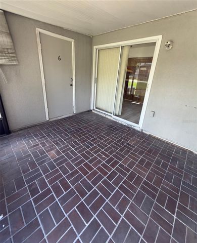 6630 121ST AVENUE 6, Largo, FL 33773