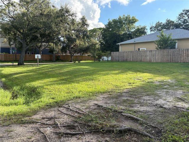 3215 LAUREL AVENUE, Clearwater, FL 33762