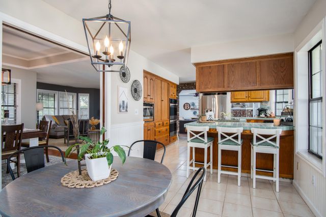 1068 E Waddell Street, Lindsay, CA 93247