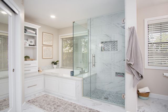 1068 E Waddell Street, Lindsay, CA 93247