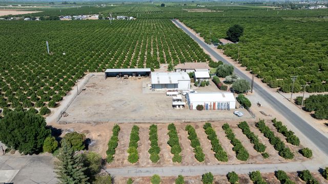 1068 E Waddell Street, Lindsay, CA 93247