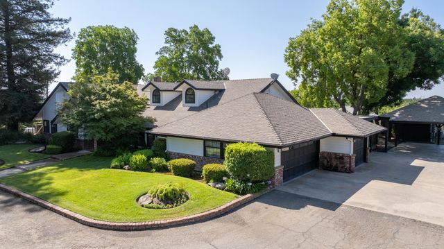 1068 E Waddell Street, Lindsay, CA 93247