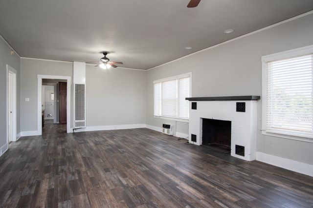 1068 E Waddell Street, Lindsay, CA 93247