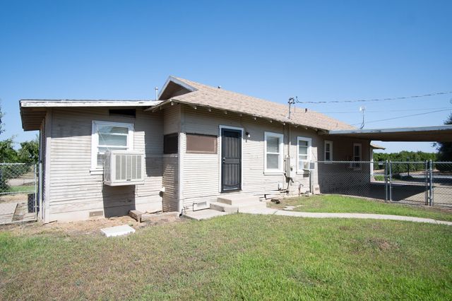 1068 E Waddell Street, Lindsay, CA 93247