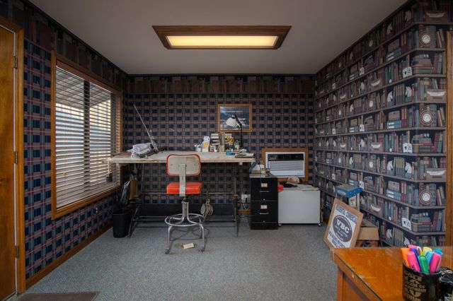 1068 E Waddell Street, Lindsay, CA 93247