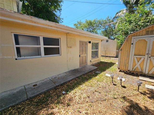 26 SE 13th Ter 7, Dania Beach, FL 33004