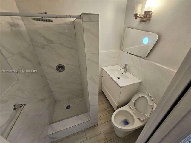 26 SE 13th Ter 7, Dania Beach, FL 33004