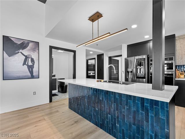 150 Las Vegas Boulevard 2304, Las Vegas, NV 89101