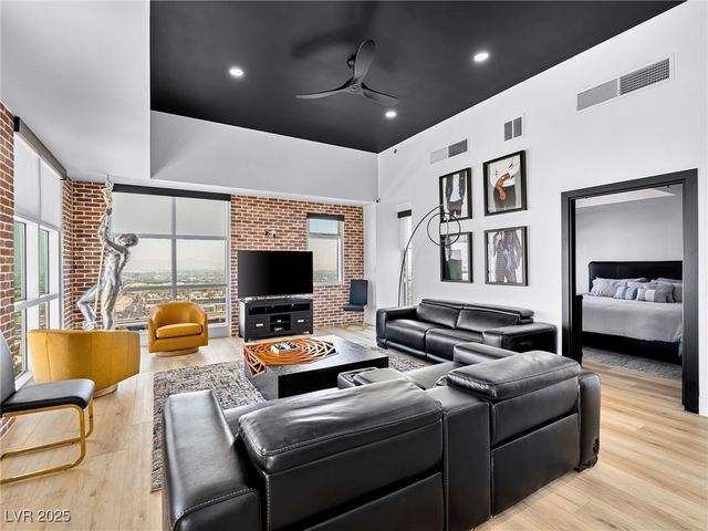 150 Las Vegas Boulevard 2304, Las Vegas, NV 89101