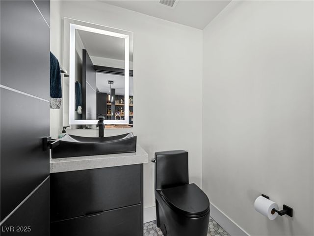 150 Las Vegas Boulevard 2304, Las Vegas, NV 89101