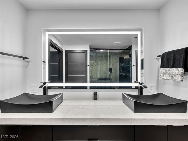 150 Las Vegas Boulevard 2304, Las Vegas, NV 89101