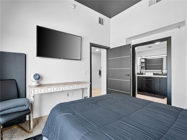 150 Las Vegas Boulevard 2304, Las Vegas, NV 89101