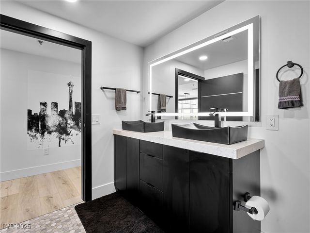 150 Las Vegas Boulevard 2304, Las Vegas, NV 89101