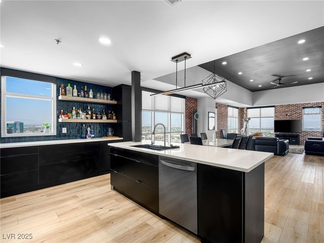 150 Las Vegas Boulevard 2304, Las Vegas, NV 89101