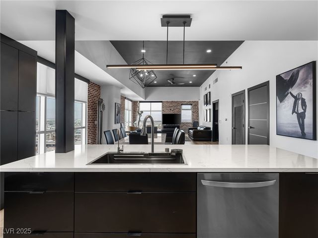 150 Las Vegas Boulevard 2304, Las Vegas, NV 89101