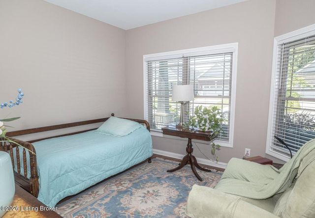 7503 Pavilion Park Rd, Louisville, KY 40214