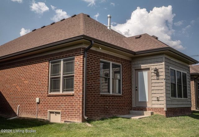 7503 Pavilion Park Rd, Louisville, KY 40214