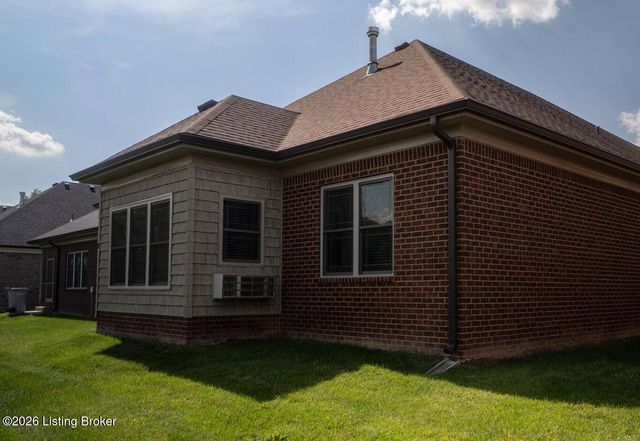 7503 Pavilion Park Rd, Louisville, KY 40214