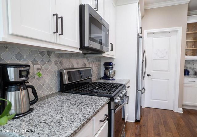 7503 Pavilion Park Rd, Louisville, KY 40214