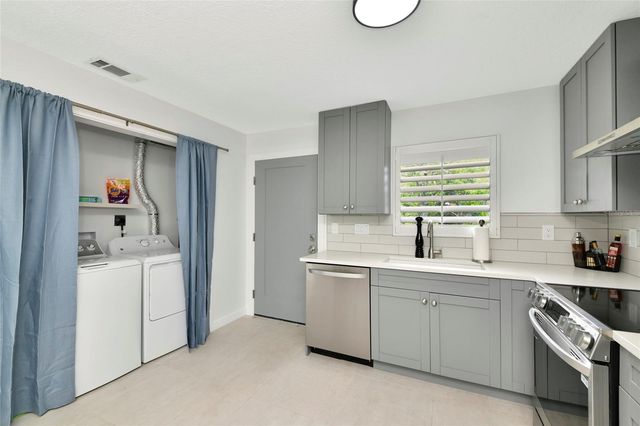 729 SAINT JUDES DRIVE S 2, Longboat Key, FL 34228
