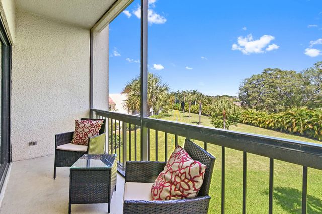 2500 Presidential Way 302, West Palm Beach, FL 33401