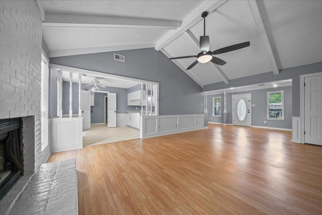 8095 KERRY DR, Memphis, TN 38018