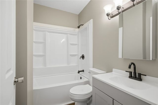 109 W Lynn Street, St Paris, OH 43072