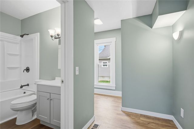 109 W Lynn Street, St Paris, OH 43072