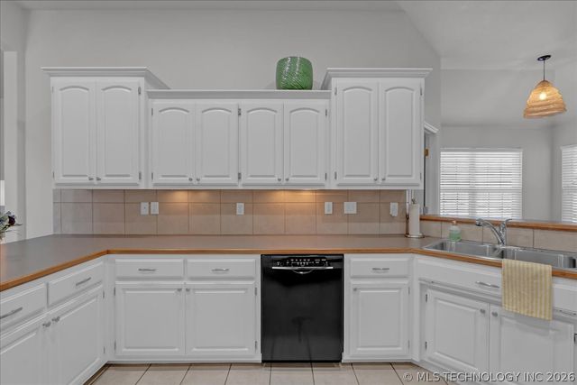 14122 S Toledo Avenue, Bixby, OK 74008