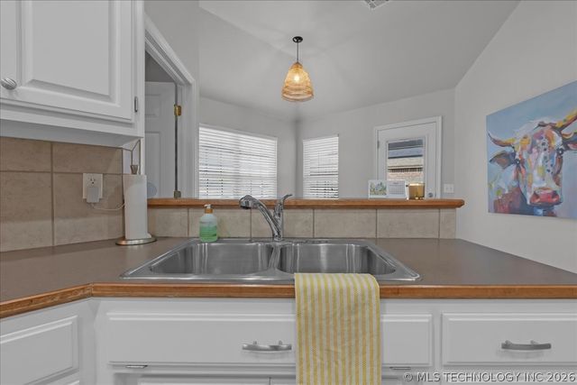 14122 S Toledo Avenue, Bixby, OK 74008