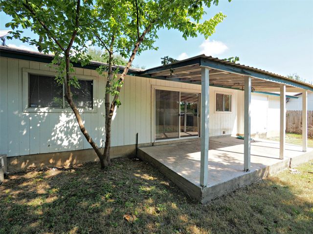 1503 Meadows DR, Round Rock, TX 78681
