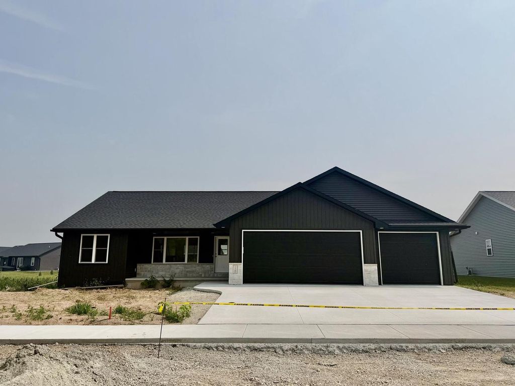 1360 BENS WAY, Kaukauna, WI 54130