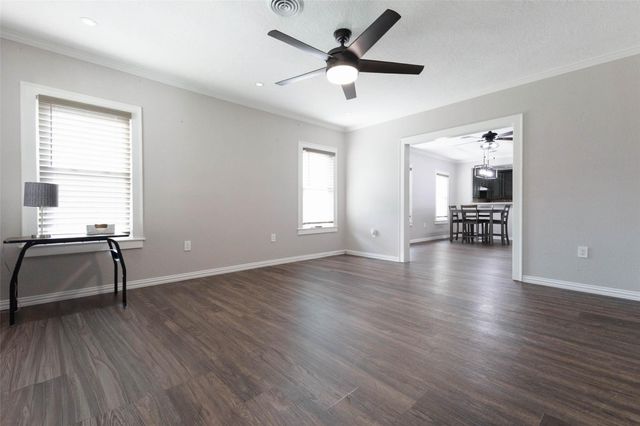 112 Wood Avenue, Baytown, TX 77520
