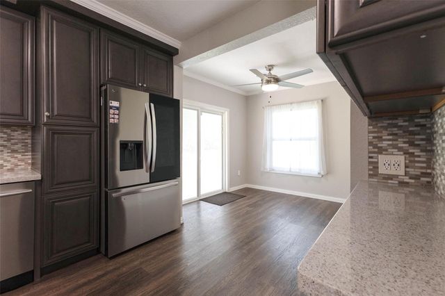 112 Wood Avenue, Baytown, TX 77520