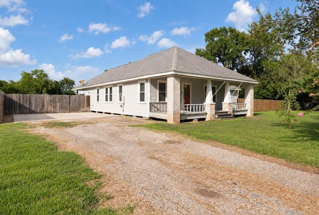 112 Wood Avenue, Baytown, TX 77520