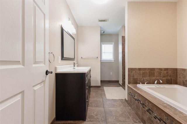 112 Wood Avenue, Baytown, TX 77520