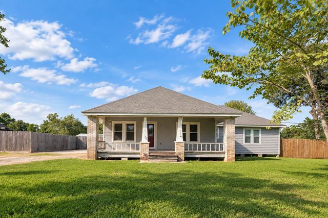 112 Wood Avenue, Baytown, TX 77520