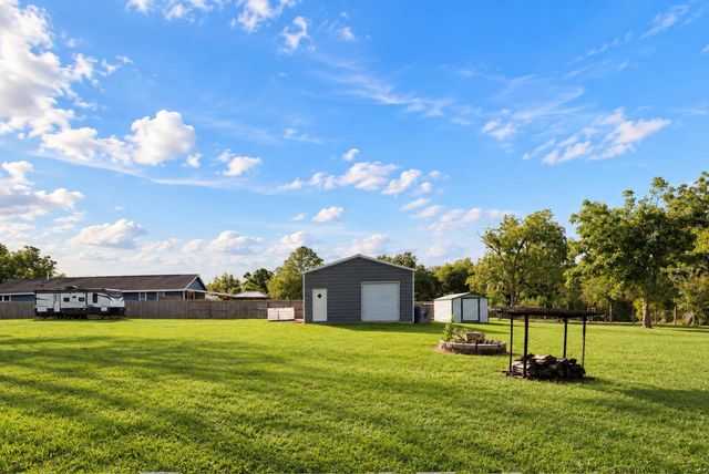 112 Wood Avenue, Baytown, TX 77520